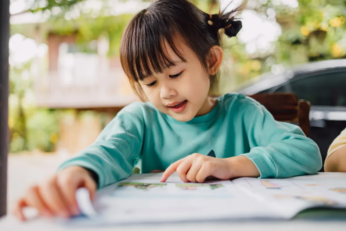 Gaya Belajar Anak: Visual, Auditori, dan Kinestetik